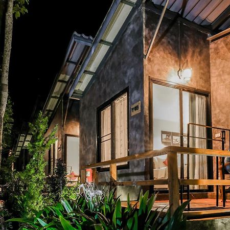 Family House @ Pai Hotel Exterior photo